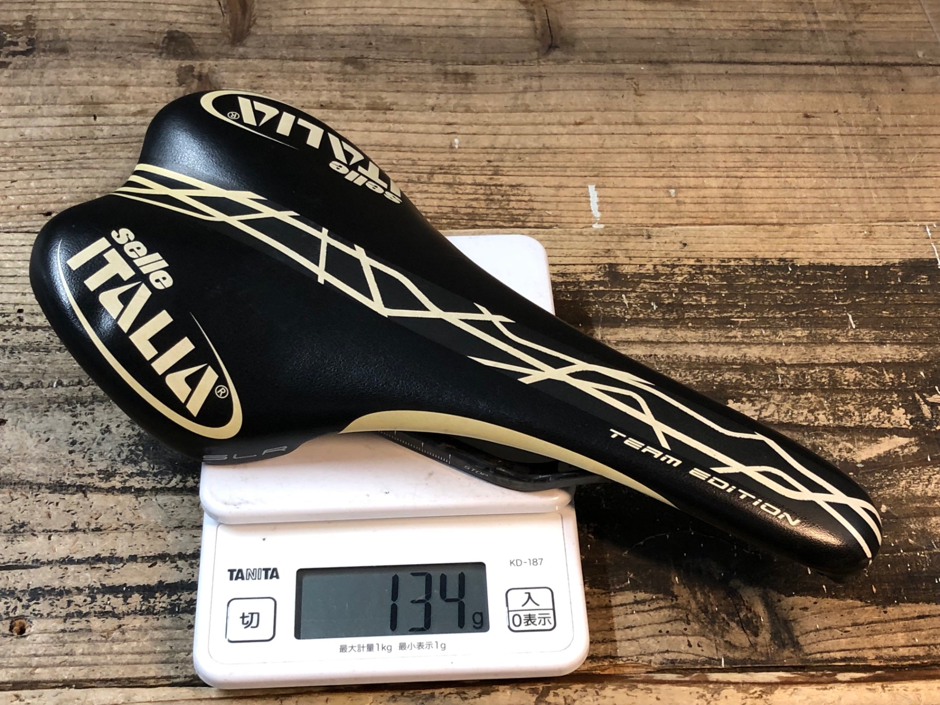 JS714 セライタリア SELLE ITALIA SLR Team Edition サドル 黒白