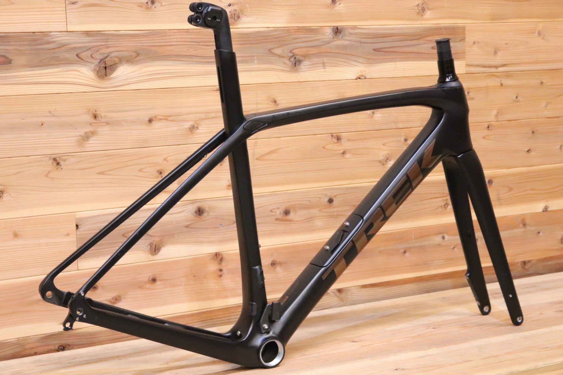 フルカーボンロードバイク  domane sl5   新品同様 トレック TREK ドマーネ DOMANE SL5 DISC GEN3 2022モデル 52サイズ