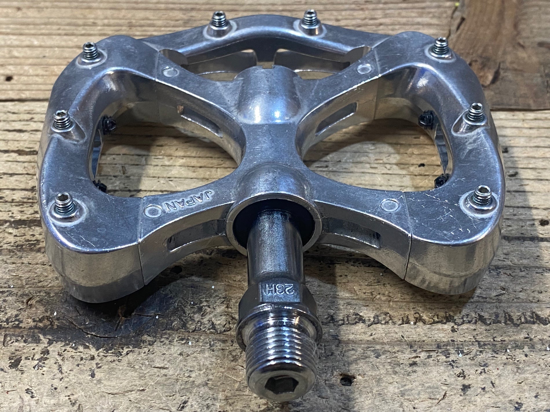JU469 三ヶ島 MKS Pretzel フラットペダル シルバー – BICI AMORE