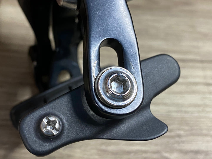 KQ616 シマノ SHIMANO 105 BR-5700 キャリパーブレーキ 前後セット