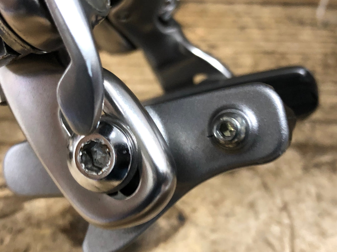 KI070 シマノ SHIMANO 105 BR-5600 キャリパーブレーキ 前後セット シルバー