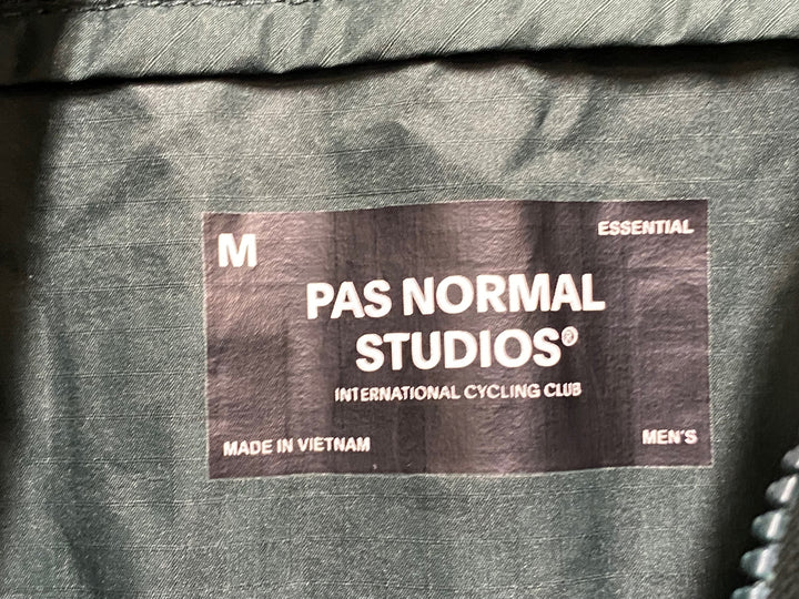 KA517 パスノーマルスタジオ PAS NORMAL STUDIOS ESSENTIAL INSULATED JACKET 長袖 サイクルジャケット 深緑 M