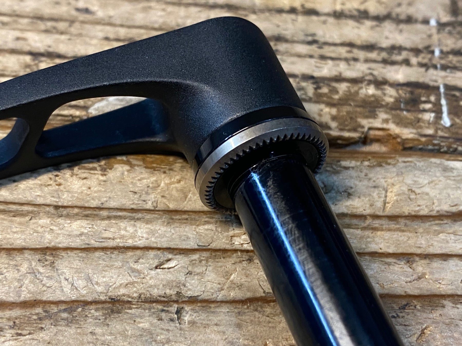 JP384 DTSWISS スルーアクスルF121mm ピッチ1.5mm / R 163mm ピッチ1.5