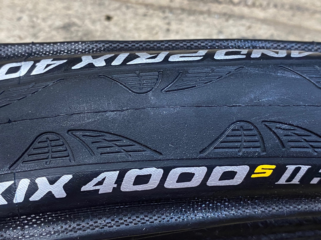 JY083 未使用 コンチネンタル Continental グランプリ GrandPrix 4000SⅡ クリンチャータイヤ 700×23mm