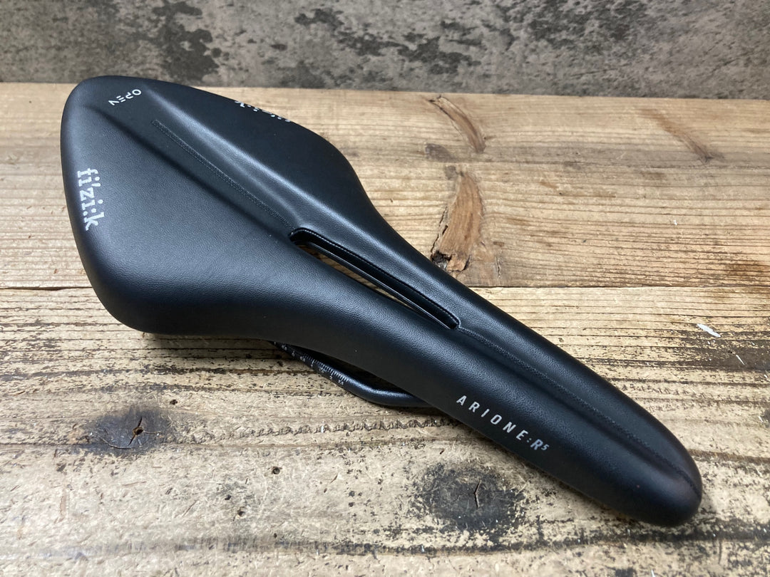 JU893 フィジーク fizik アリオネ ARIONE R5 OPEN サドル S-Alloyレール 132mm