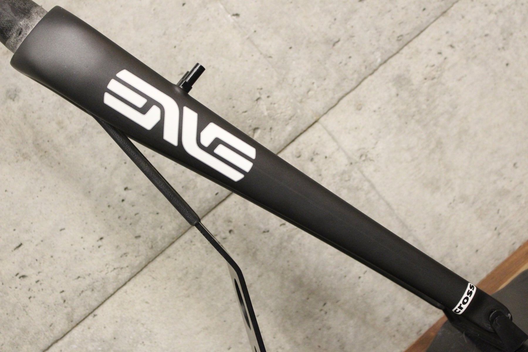 EASTON EC90 Vブレーキ カンチブレーキ カーボンフォーク BLOG シクロクロスにオススメ!!今や貴重なカンチ台座付きフルカーボン
