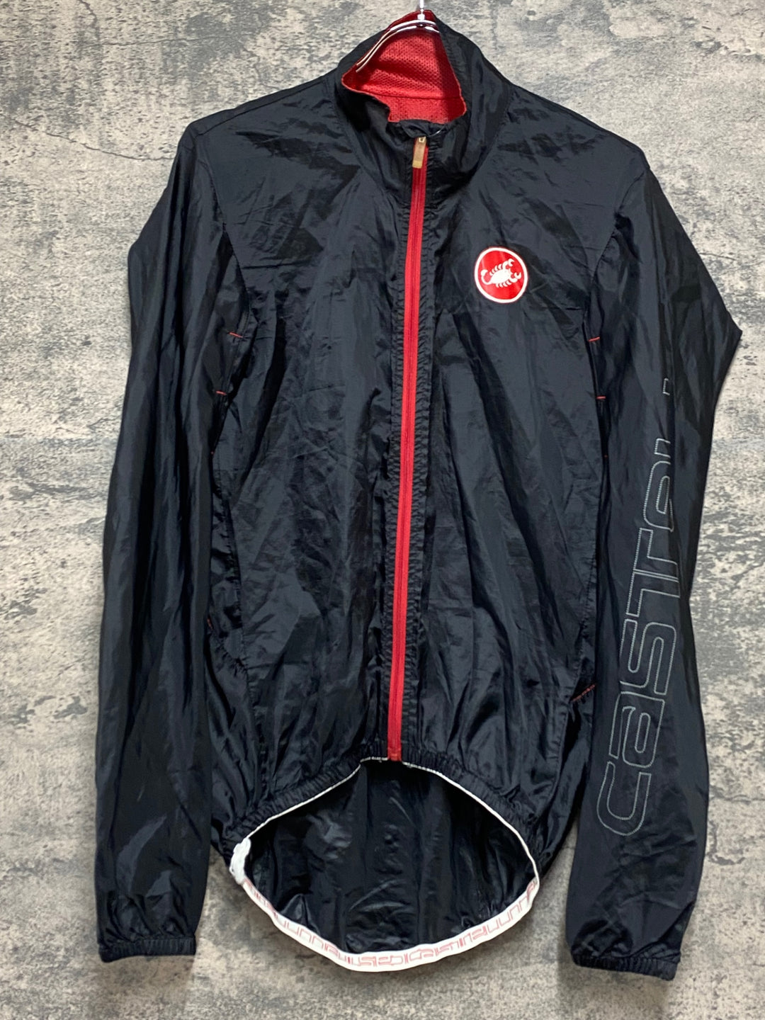 KB552 カステリ CASTELLI ウィンドブレーカー 黒 S ※ほつれ