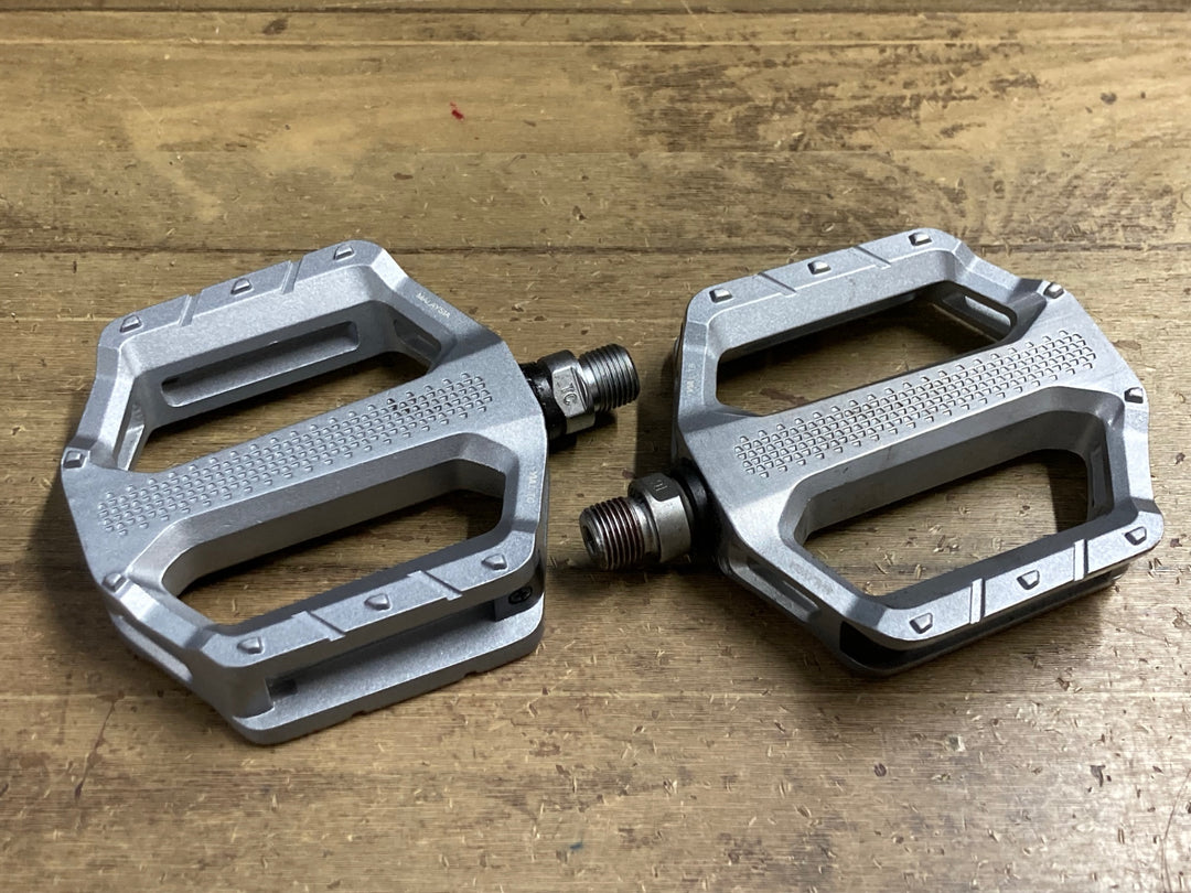 KP084 シマノ SHIMANO PD-EF202 フラットペダル シルバー