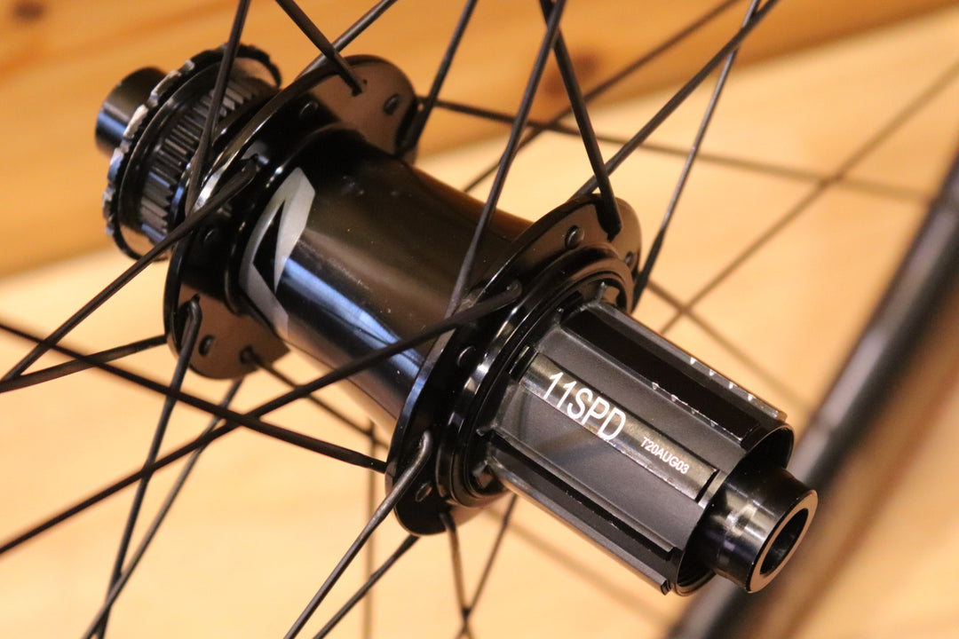 ジップ ZIPP 303S DISC シマノ 11S/12S 23㎜ フックレス カーボン チューブレス ロードバイク ホイールセット 【広島店】
