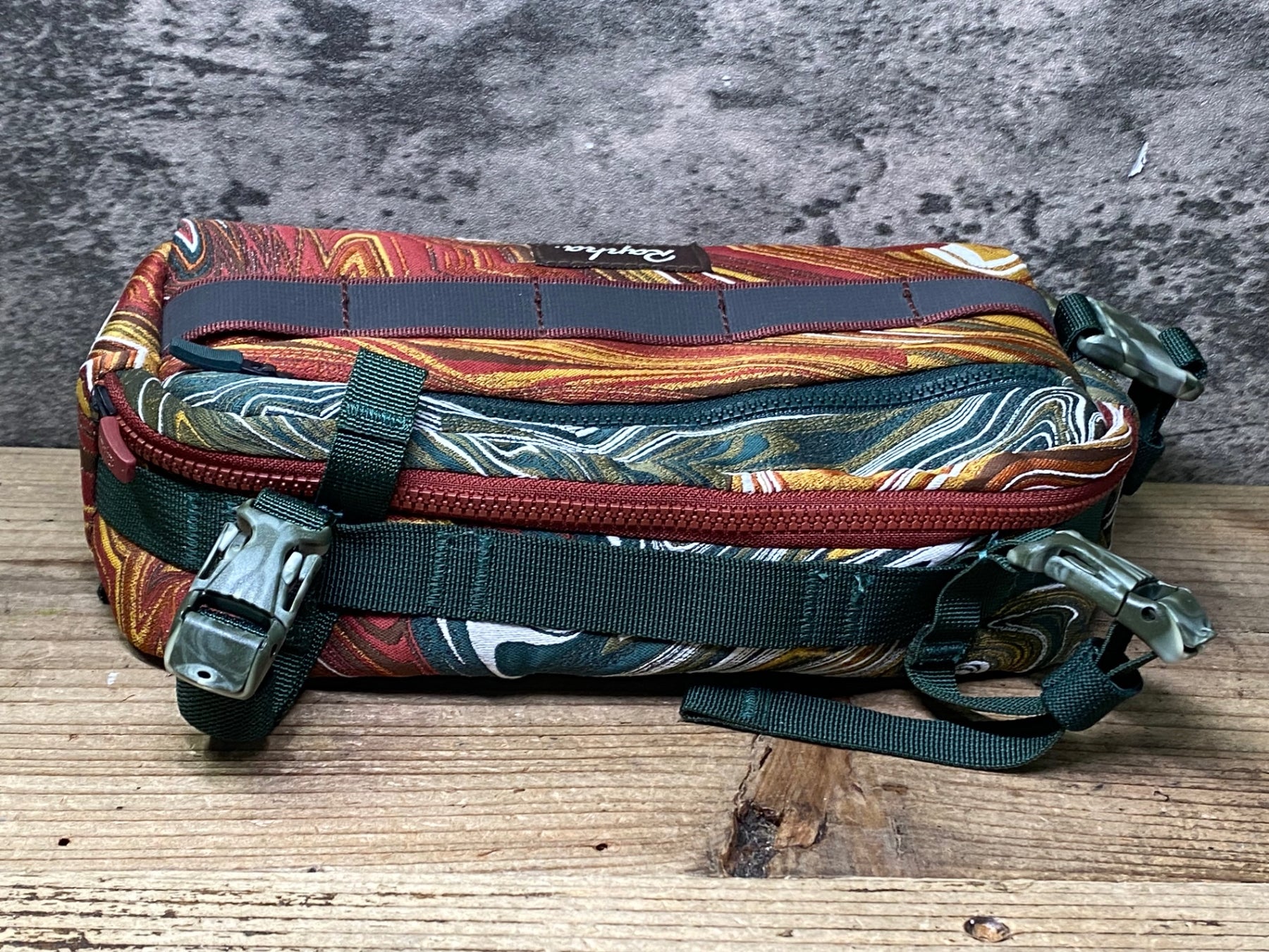 JP168 ラファ Rapha WOMEN'S NOMAD BAR BAG ハンドルバーバッグ 総柄