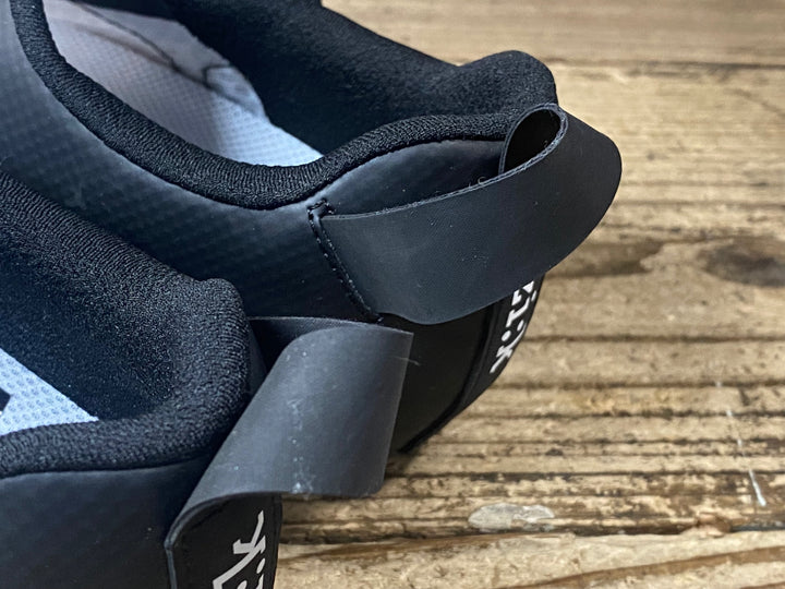 JU380 フィジーク FIZIK TRANSIRO HYDRA ビンディングシューズ EU40 白黒