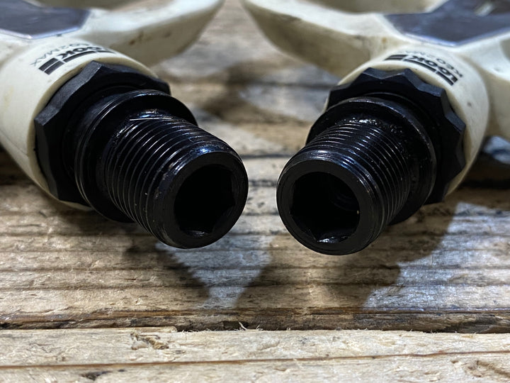 JU013 ルック LOOK ケオ KEO2 MAX CARBON ビンディングペダル 白 クロモリシャフト