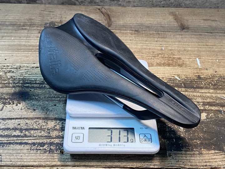 JJ148 セライタリア selle italia NOVUS BOOST EVO サドル 黒 FecAlloYレール 145mm
