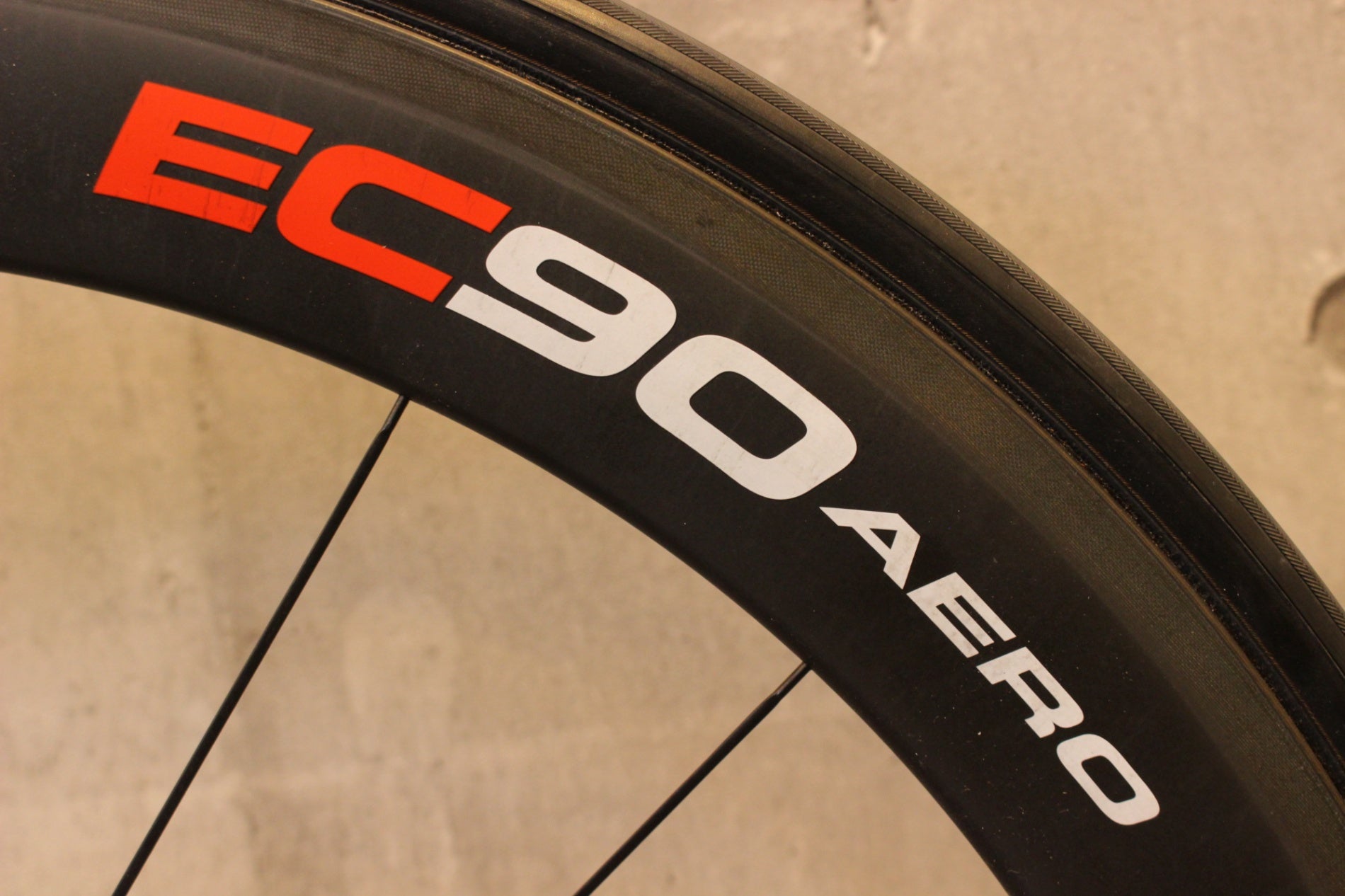 カーボン　イーストン EASTON EC90 AERO シマノ10速 イーストン EASTON EC90 AERO カーボン チューブラー リアホイール