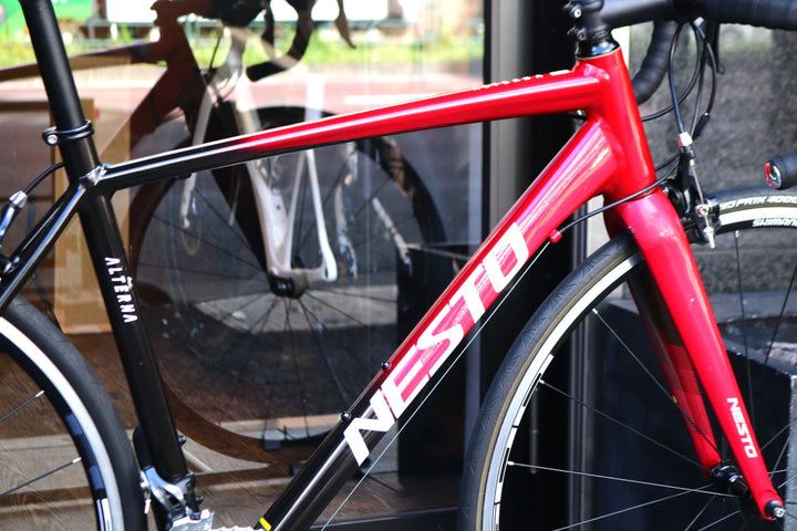 【4iiii 片側パワーメーター装着】 ネスト NESTO オルタナ ALTERNA 2023モデル 500サイズ シマノ ソラ R3000 MIX 9S アルミ ロードバイク 【東京南麻布店】