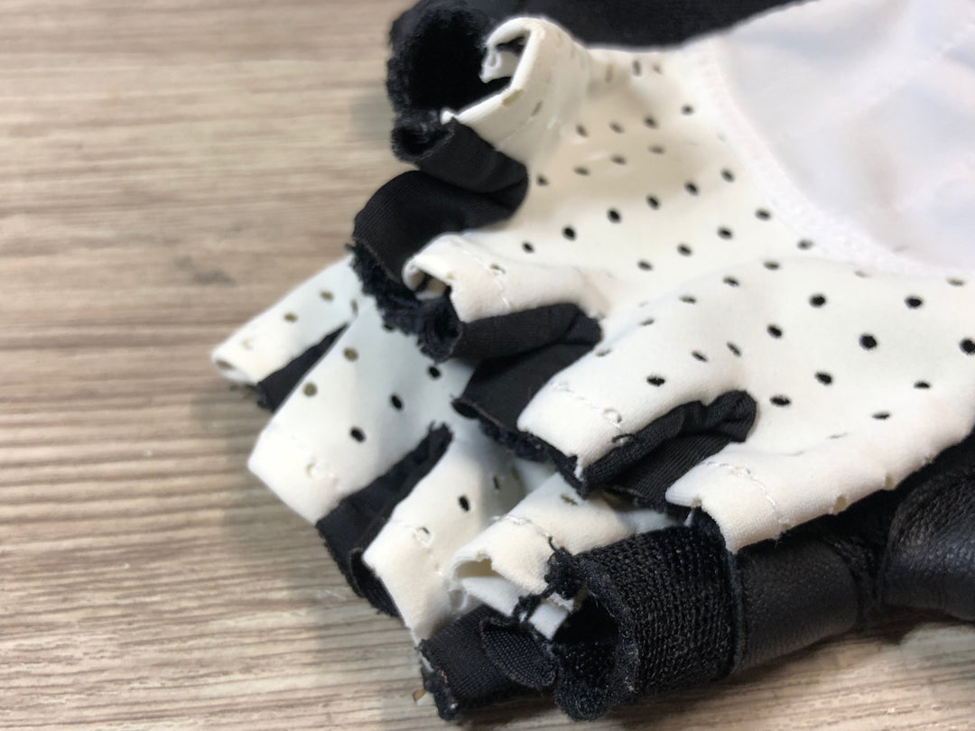 JR243 カフェドシクリステ Cafe du Cycliste 指切 グローブ 白 S