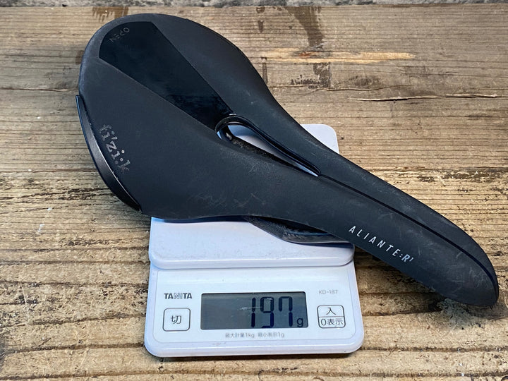 JK658 フィジーク fizik アリアンテ ALIANTE R1 サドル カーボンレール REGULAR 黒