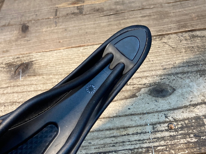 JS729 フィジーク fizik ALIANTE R7 サドル 黒