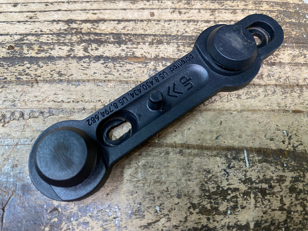 JI817 フィドロック FIDLOCK ツイスト TWIST UNI CONNECTOR バイクパッキング装置