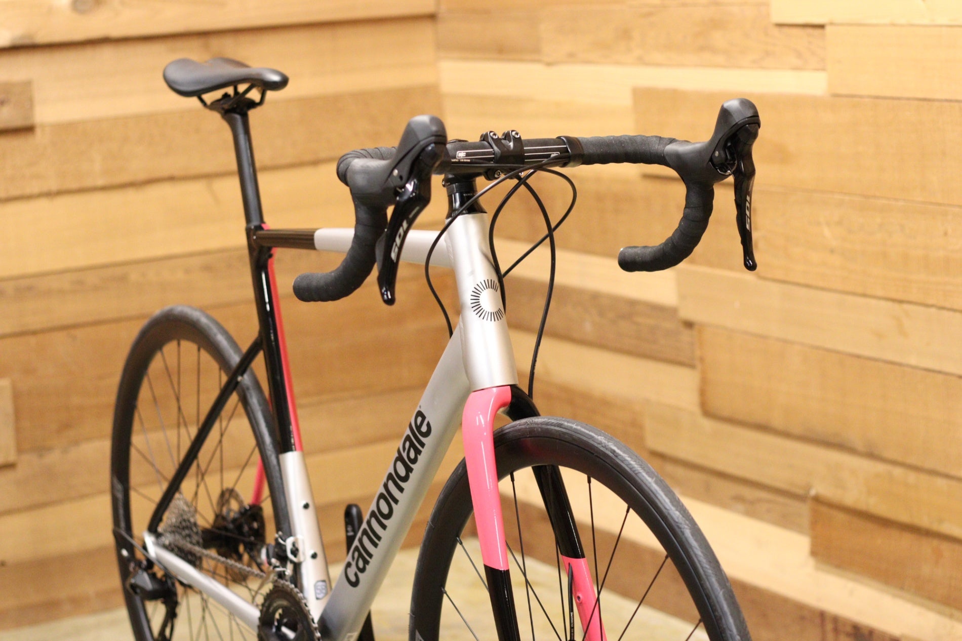 B061 CANNONDALE キャノンデール CAAD13 DISC エントリーロード