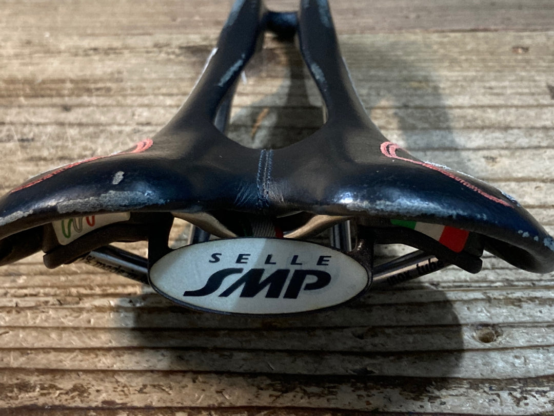 JV375 SELLE SMP FORMA サドル 黒 inox tubeレール