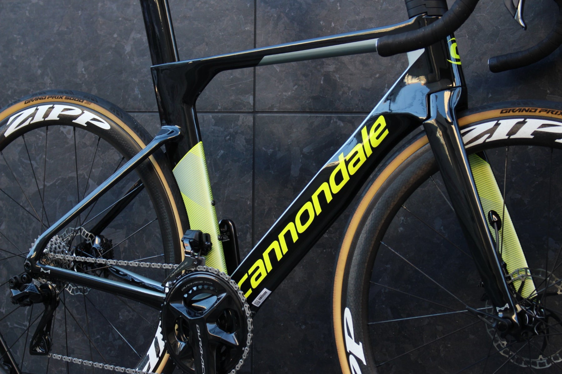 ロードバイク、キャノンデールSix キャノンデール CANNONDALE システムシックス SYSTEM SIX HI-MOD 2019