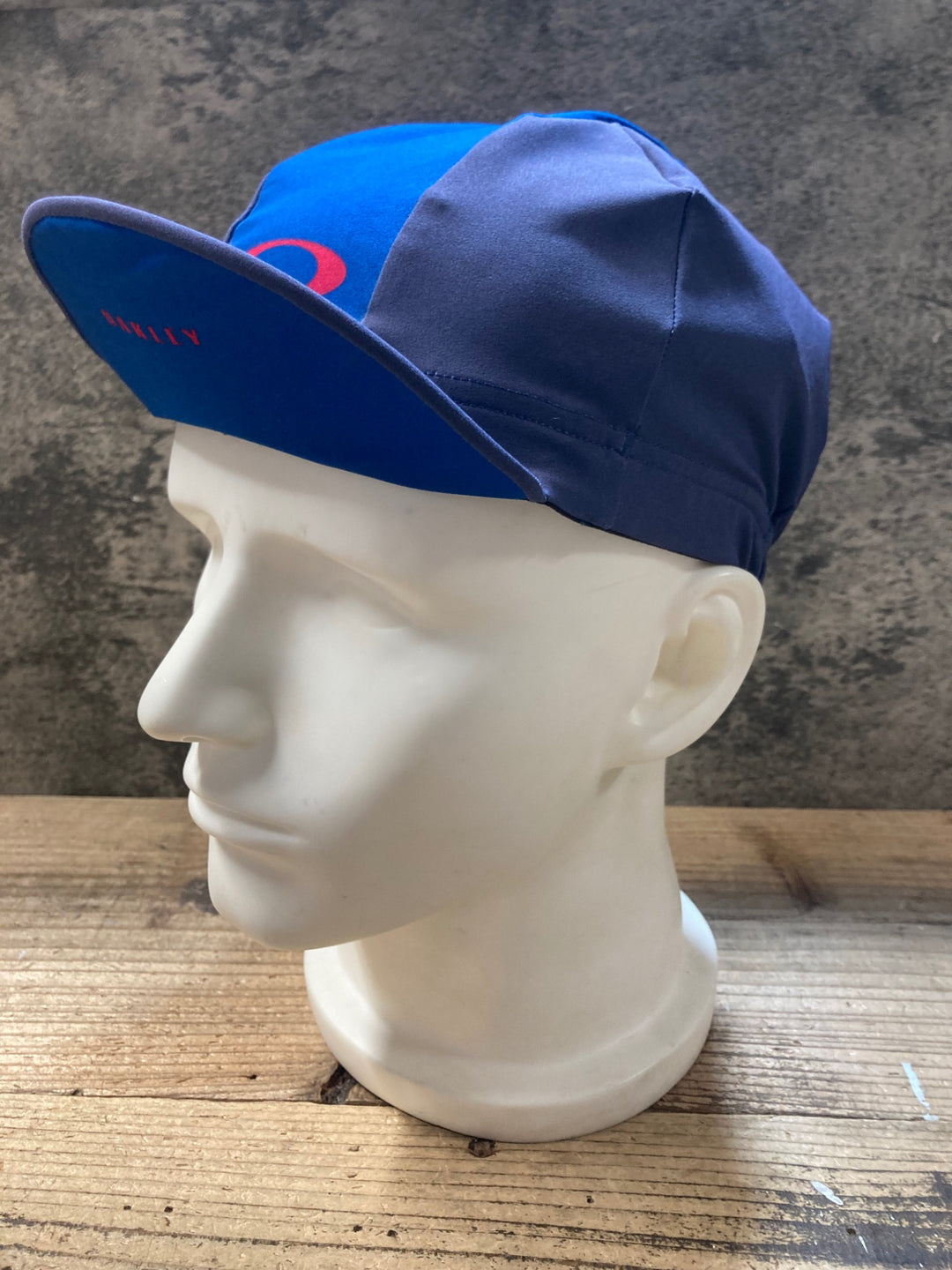 KI723 オークリー OAKLEY サイクルキャップ 紺 青 ワンサイズ