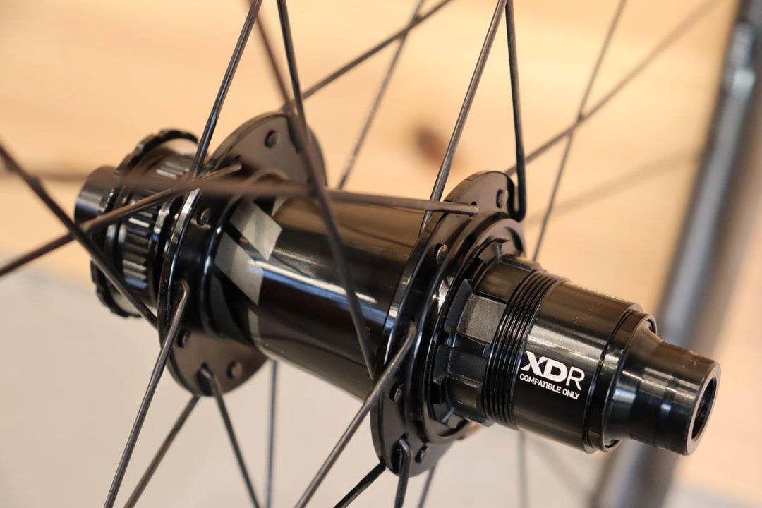 ジップ ZIPP 303S Disc フックレス カーボン クリンチャー チューブレスレディ ディスク ホイールセット スラムXDR 【千葉店】