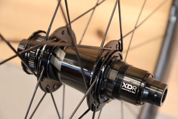 ジップ ZIPP 303S Disc フックレス カーボン クリンチャー チューブレスレディ ディスク ホイールセット スラムXDR 【千葉店】