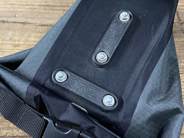 KG980 オルトリーブ ORTLIEB サドルバッグ WATERPROOF ※錆あり・マウンティングセット欠品
