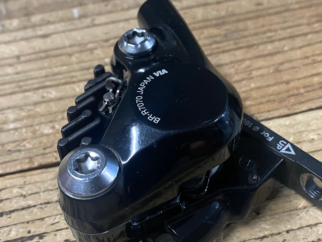 KB042 シマノ SHIMANO 105 BR-R7070 ディスクブレーキ キャリパー セット 油圧