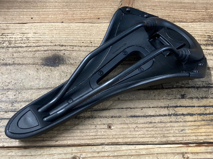 KK391 フィジーク fizik アリアンテ ALIANTE R3 OPEN サドル REGULAR kimuレール 黒
