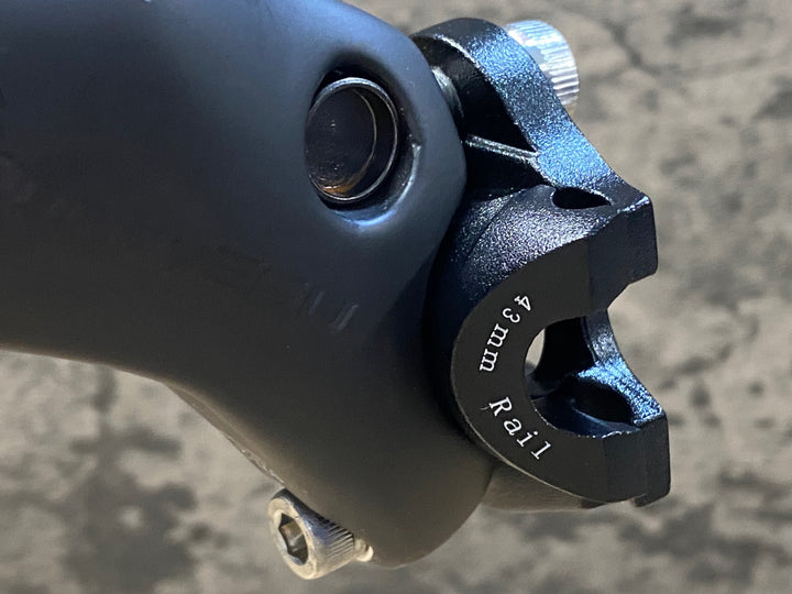 KK884 ワンバイエス OnebyESU カーボン ムンク VDS シートポスト セットバック25mm φ27.2 330mm