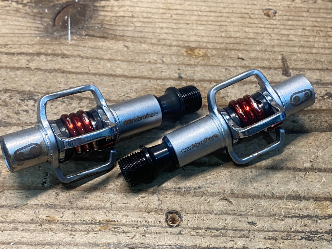 JN513 クランクブラザーズ CRANKBROTHERS エッグビーター eggbeater 1 ビンディングペダル 赤 ※錆び