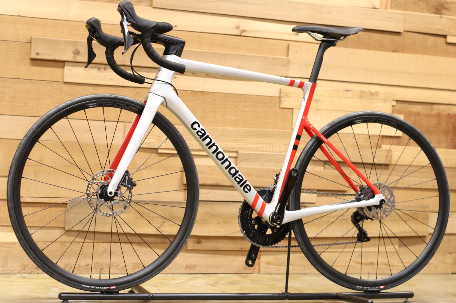 キャノンデール CANNONDALE スーパーシックスエヴォ SUPERSIX EVO 2022