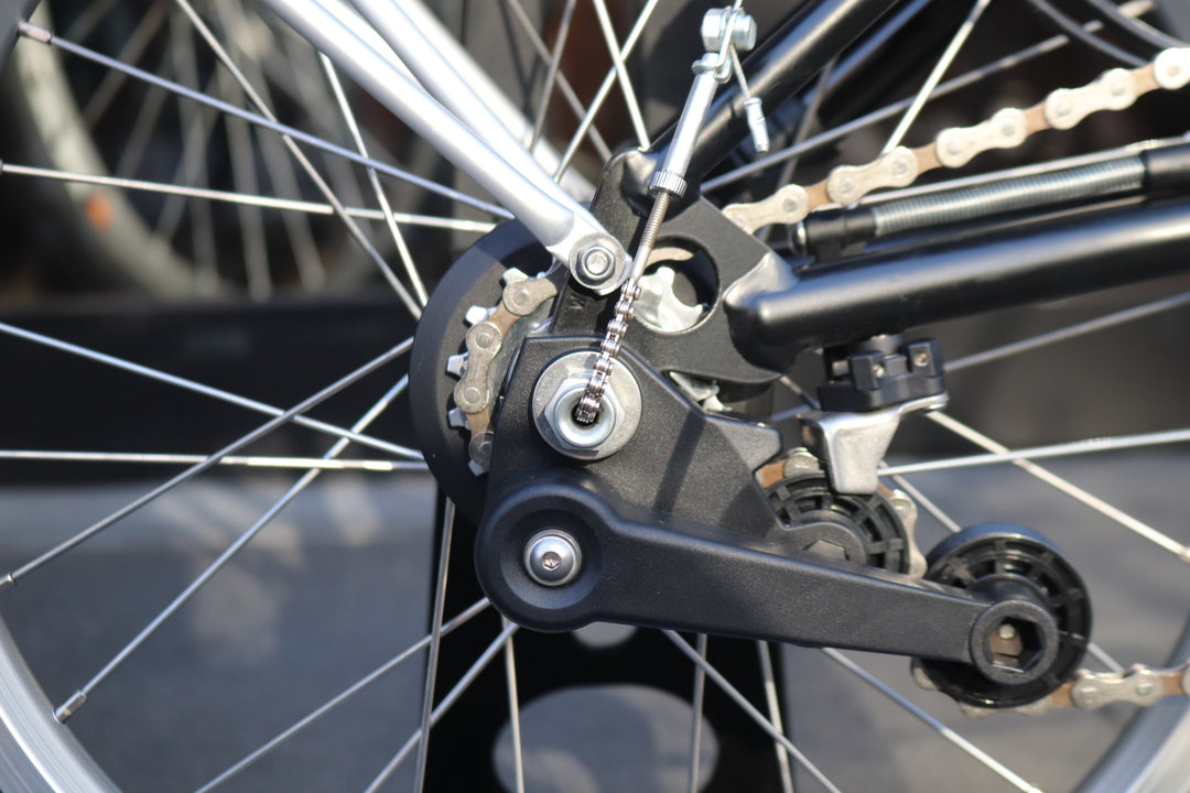 ブロンプトン BROMPTON M6R 2023モデル ミニベロ 折り畳み 小径車 【東京南麻布店】