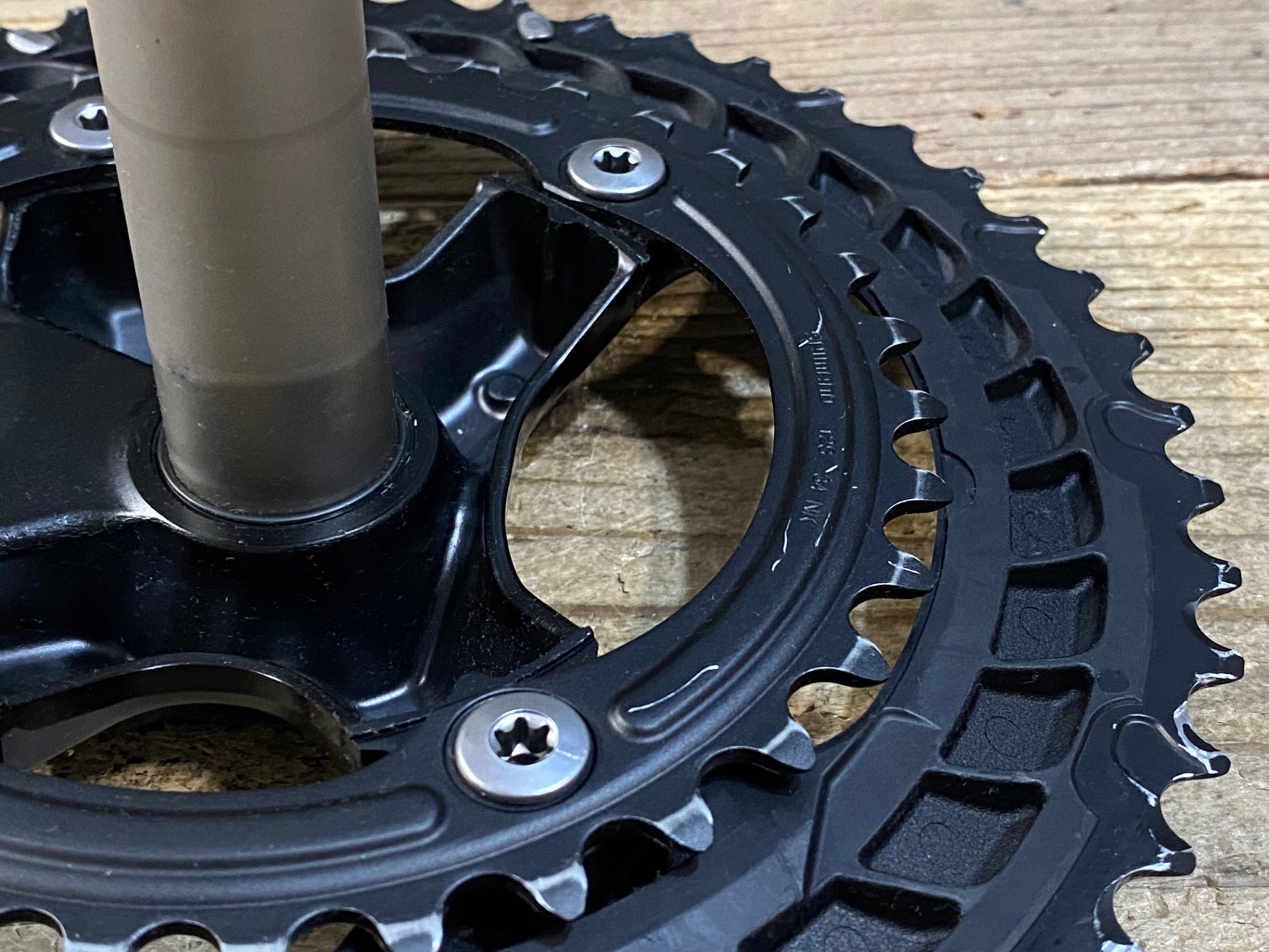 KC863 シマノ SHIMANO 105 FC-R7100 クランクセット 50/34T 165mm