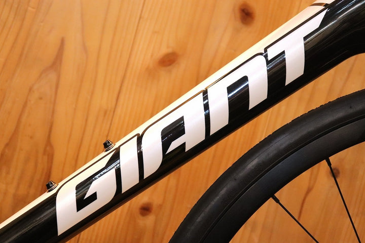 ジャイアント GIANT ディファイ DEFY ADVANCED 2 2017年モデル Mサイズ シマノ 105 R7020 11S カーボン ロードバイク 【芦屋店】