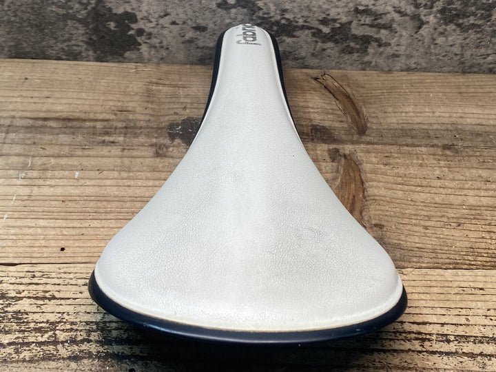 JO921 ファブリック FABRIC エアバス AIRBUS ALM サドル カーボンレール 白 実測140mm