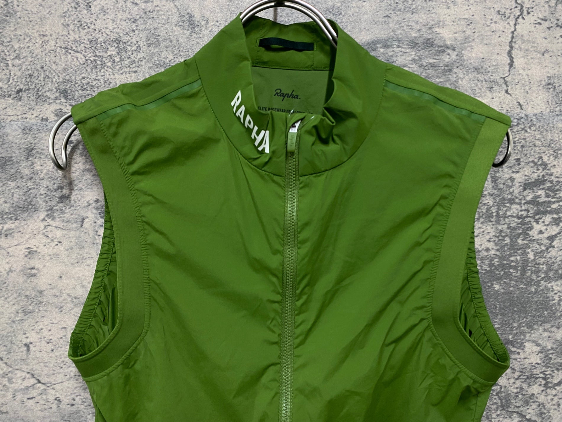 値引き不可　Rapha ダークグリーン プロチーム　 メンズ　ジレ　Lサイズ KB332 ラファ Rapha PRO TEAM LIGHTWEIGHT GILET サイクルベスト ジレ