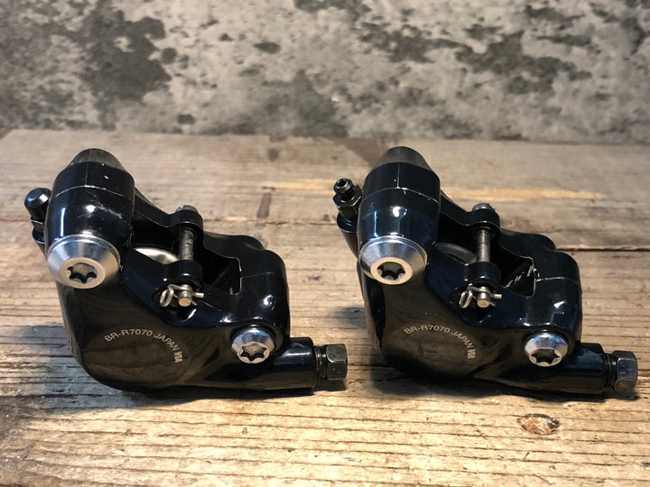 IV159 シマノ SHIMANO 105 BR-R7070 油圧 ディスクブレーキ キャリパーセット