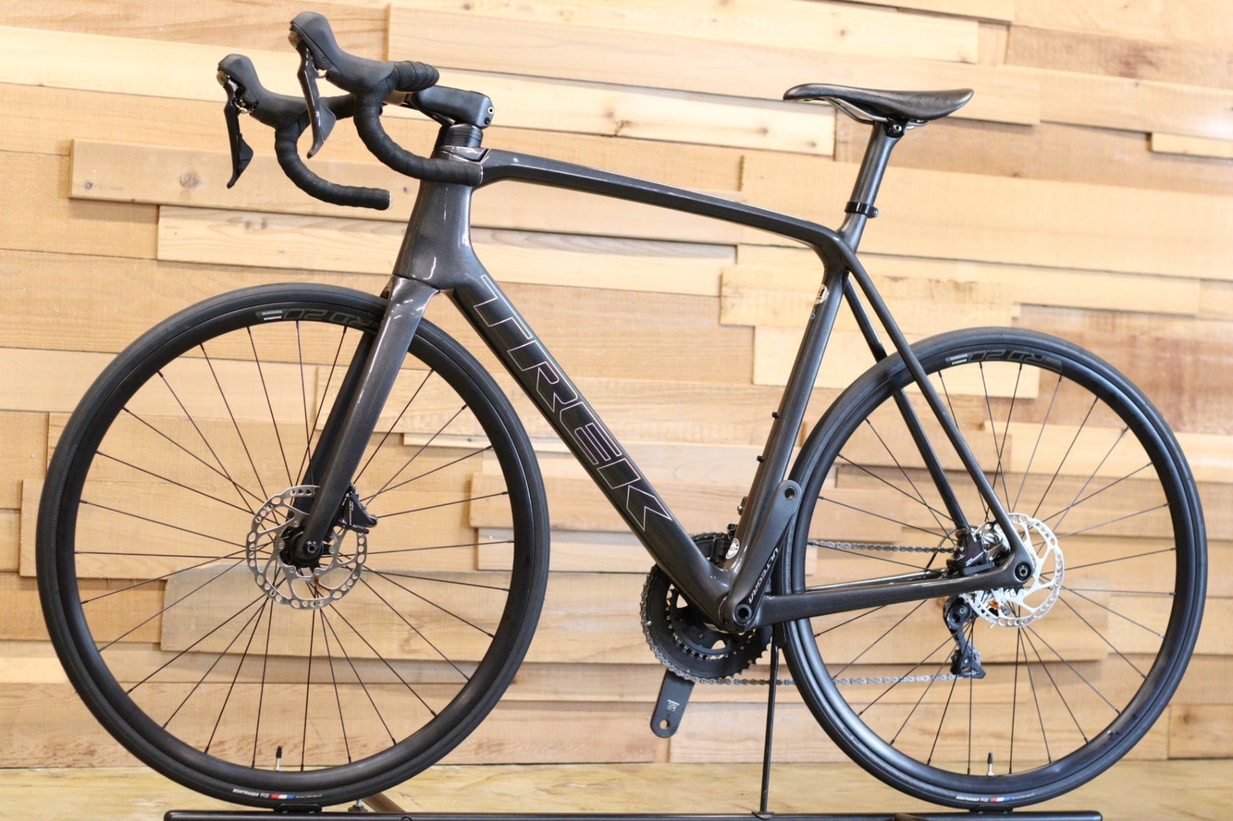 ご検討際はメッセージを！トレックフルカーボンEMONDA/SLR10(限定車) ご検討際はメッセージを！トレックフルカーボンEMONDA/SLR10(限定車)