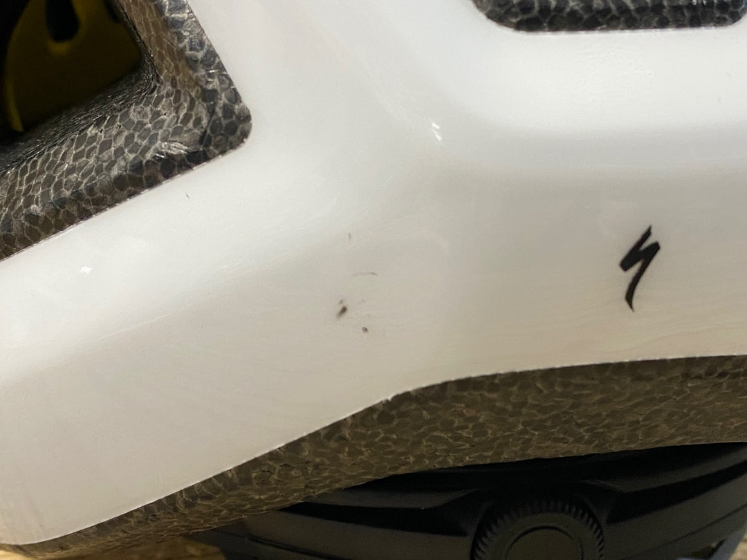 KF957 スペシャライズド SPECIALIZED CHAMONIX3 ヘルメット 白 L