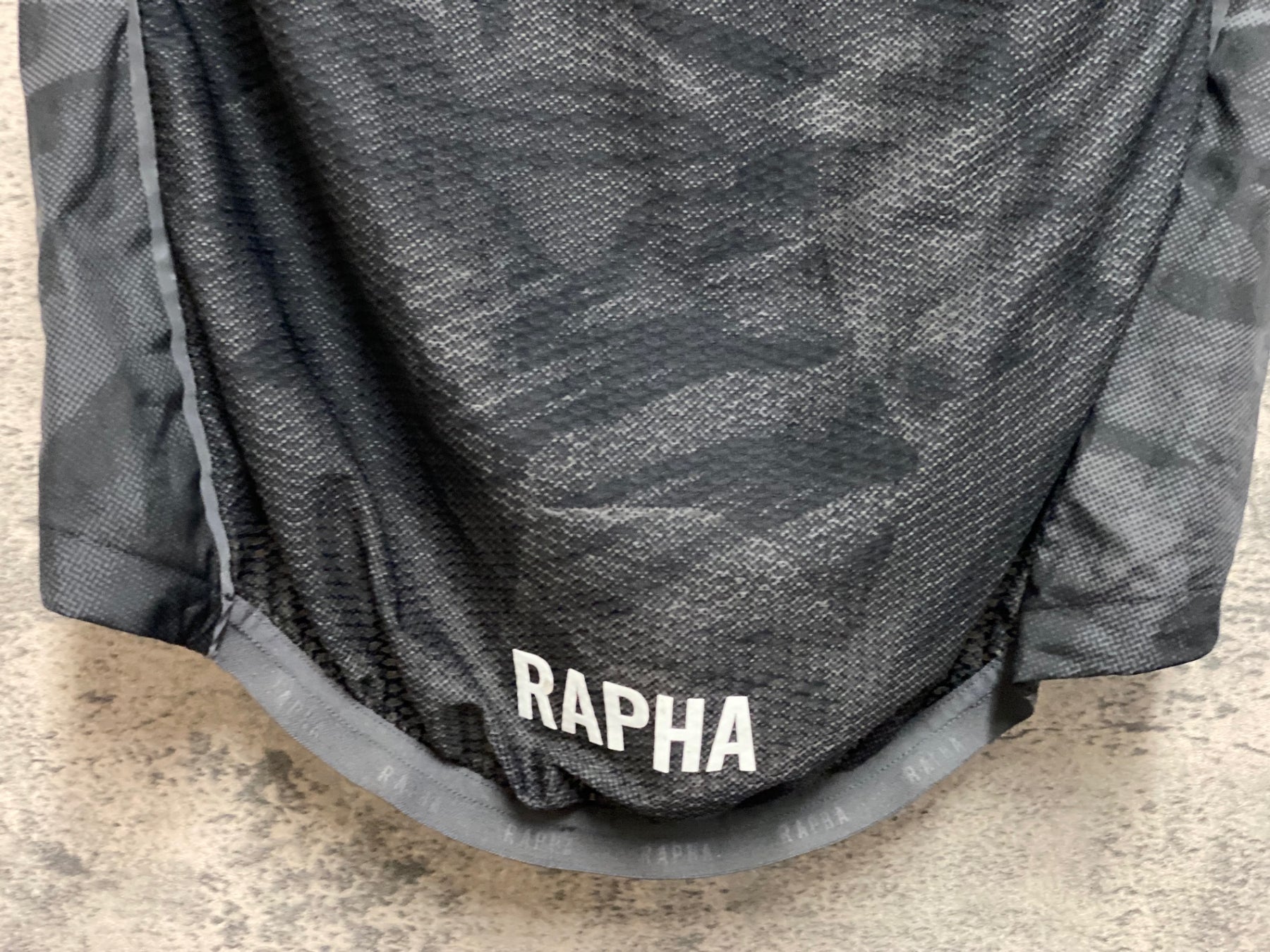 JM642 ラファ Rapha PRO TEAM LIGHTWEIGHT GILET ROAD GRAFFITI ジレ