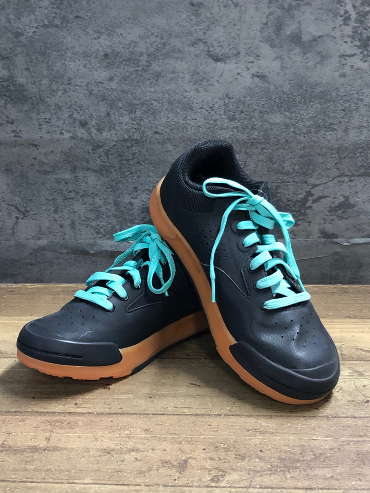 KN635 Liv Shuttle Flat サイクル シューズ 黒 EU39