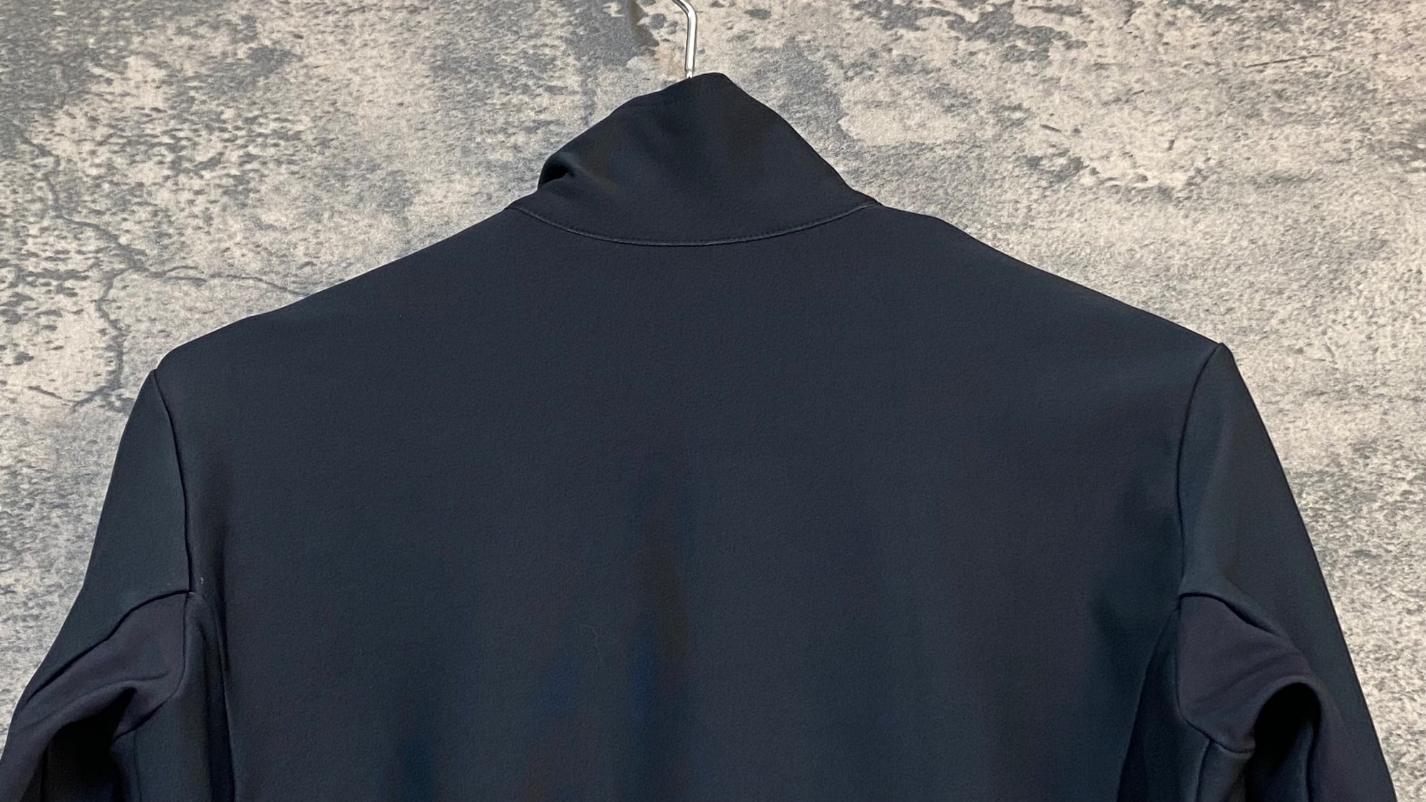 KL528 カステリ CASTELLI ロッソコルサ ROSSO CORSA GORE WINDSTOPPER