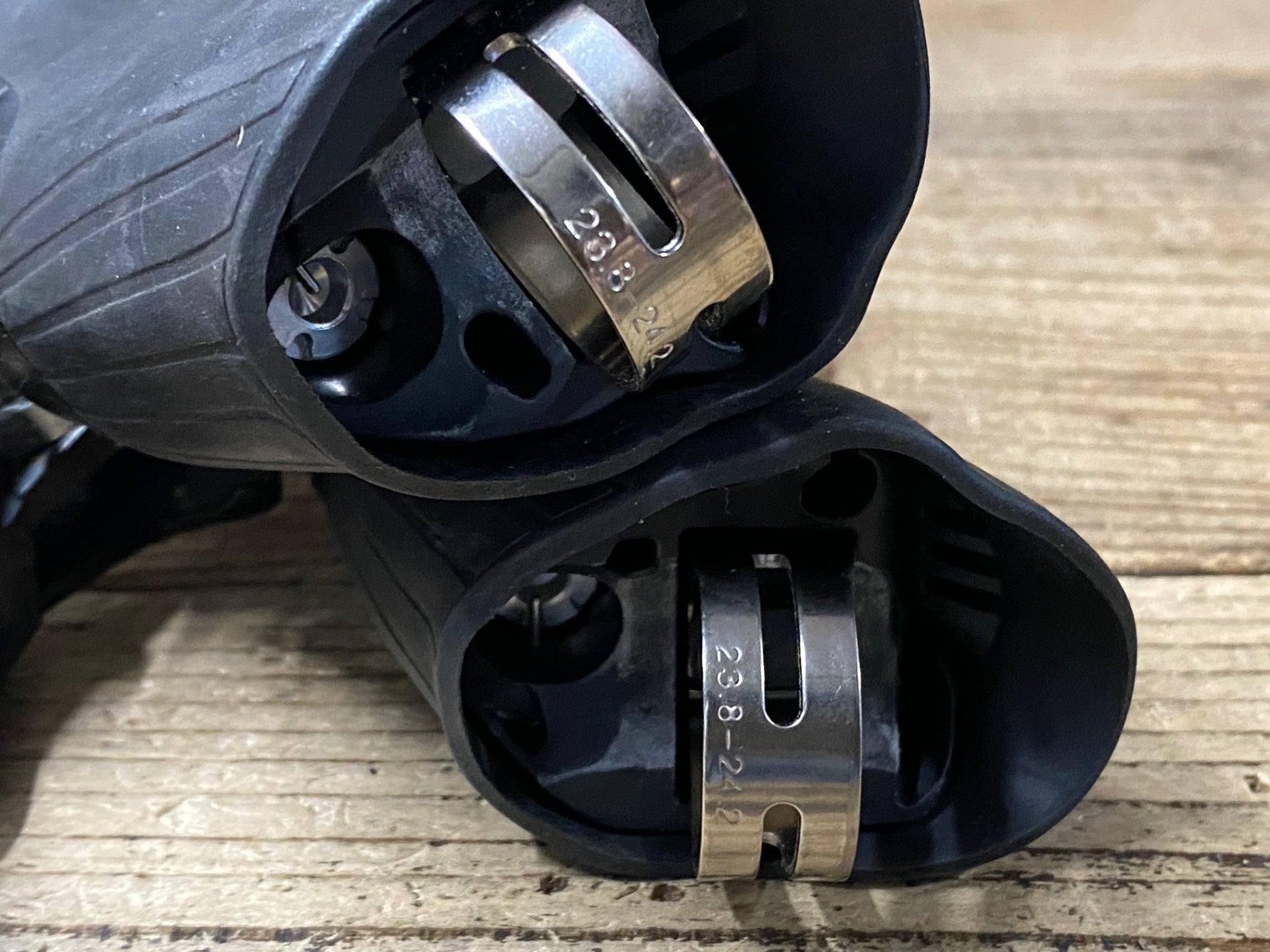KD206 シマノ SHIMANO 105 ST-R7000 STIレバーセット 2×11S 黒 – BICI