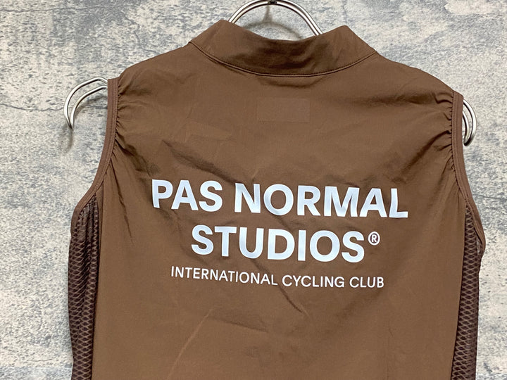 KA739 パスノーマルスタジオ PAS NORMAL STUDIOS Mechanism Stow Away Gilet サイクルベスト ジレ 茶 M