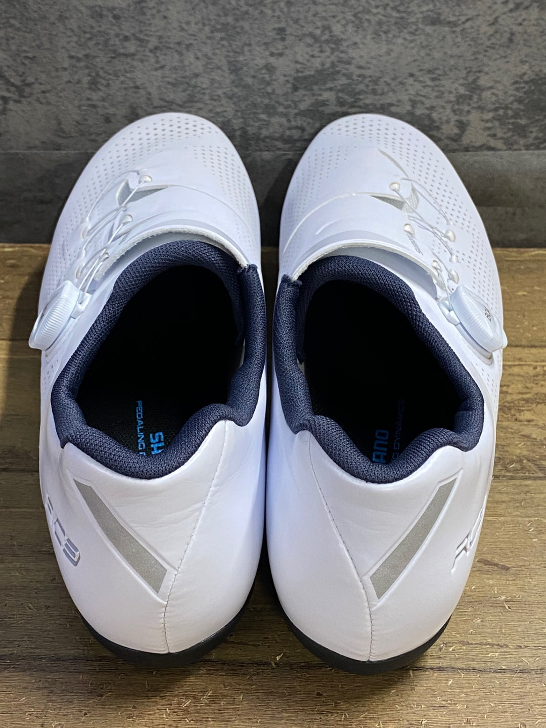 JW308 シマノ SHIMANO RC3 SHRC302M W01 ビンディングシューズ EU44 WIDE 3穴 白
