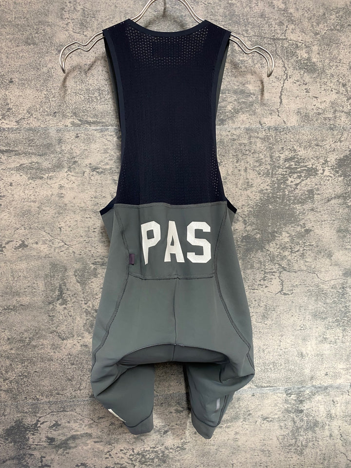 KA564 パスノーマルスタジオ PAS NORMAL STUDIOS PAS DEEP WINTER BIB ビブショーツ グレー L 裏起毛